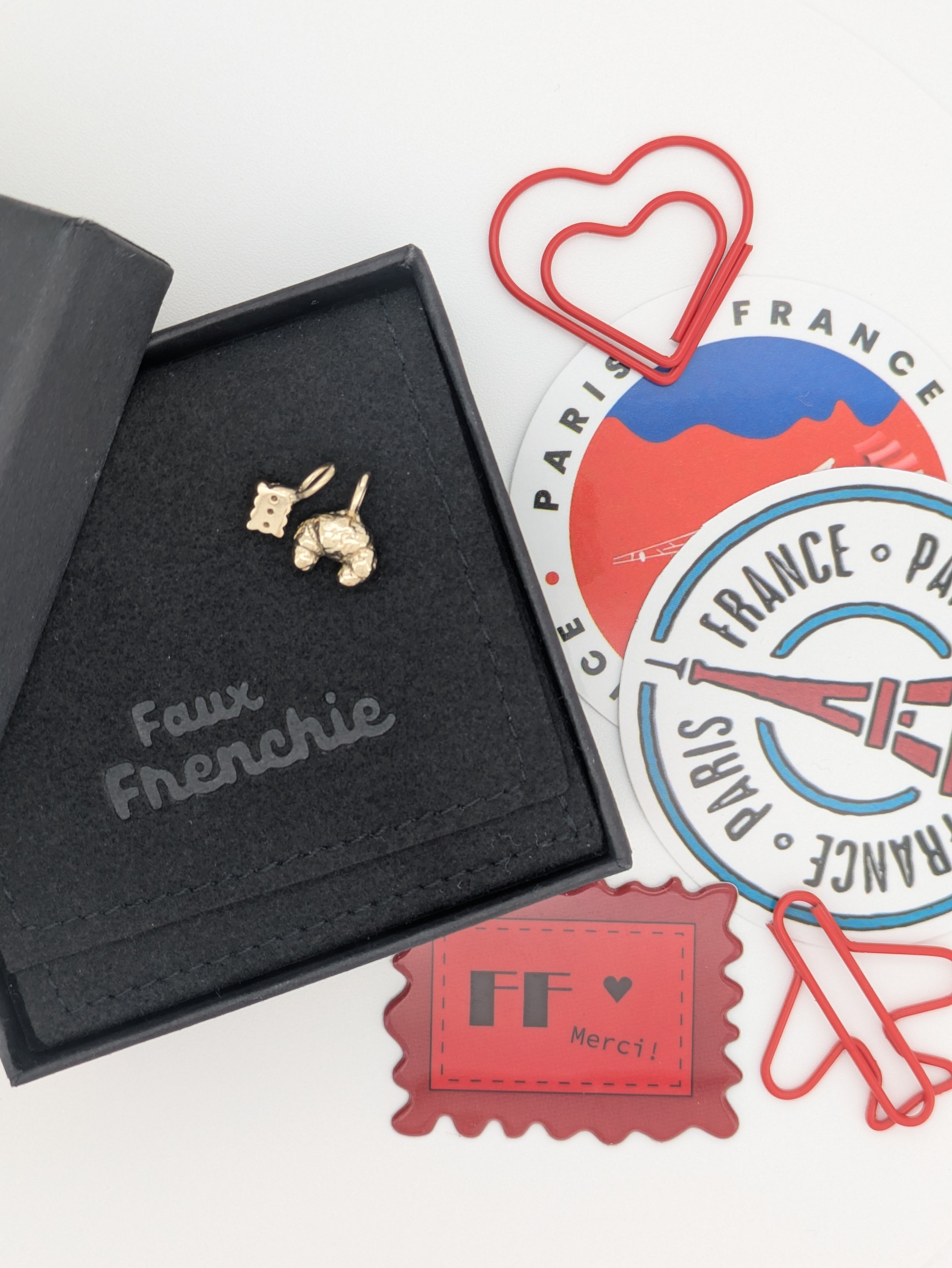 Le Croissant Charm Petite