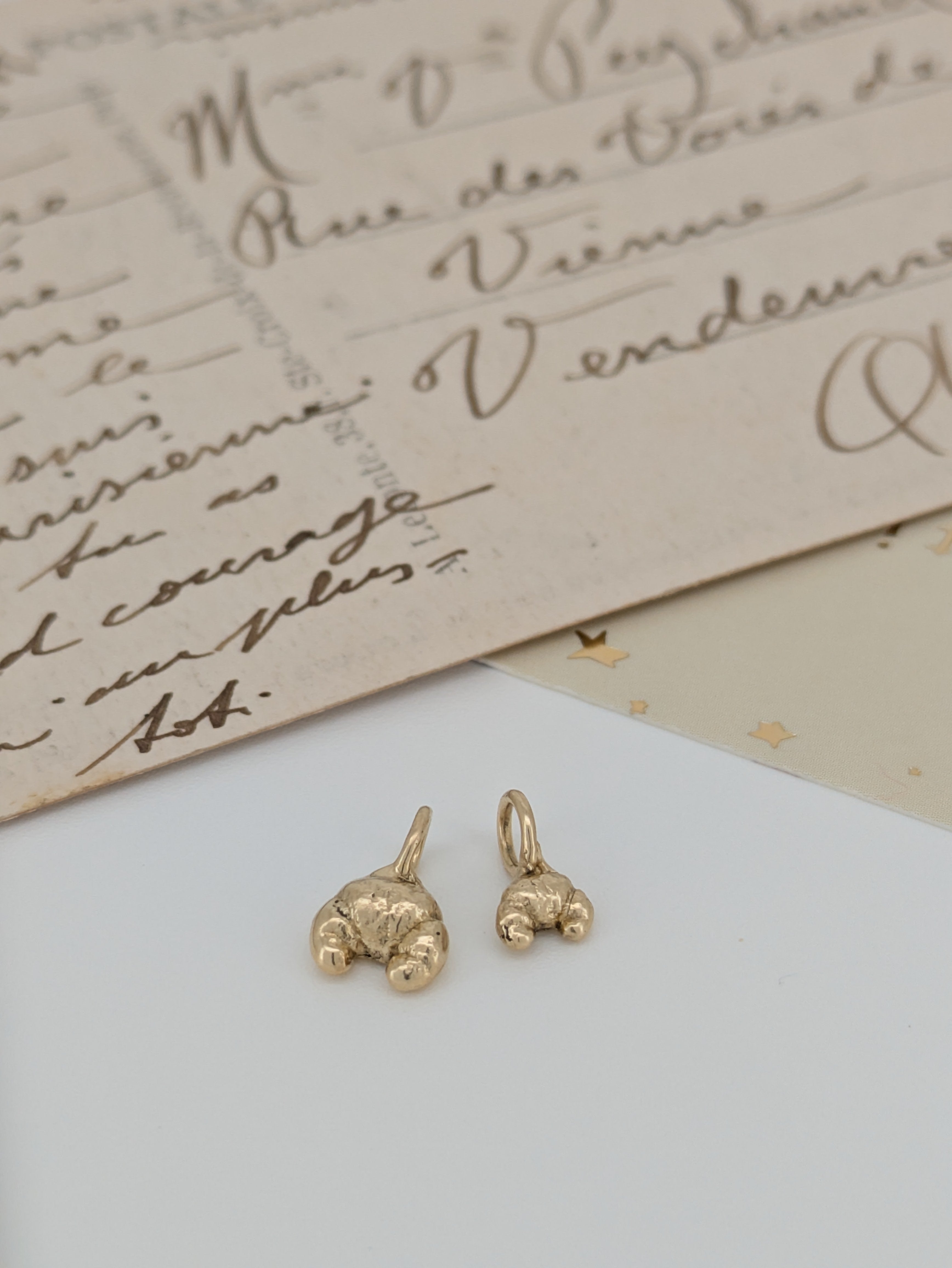 Le Croissant Charm Petite