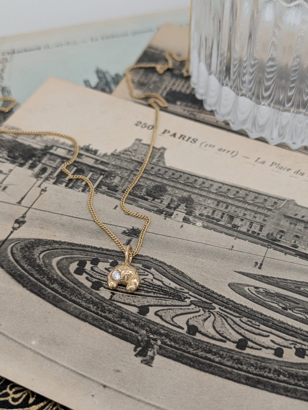 Le Collier Croissant Petite Sparkle