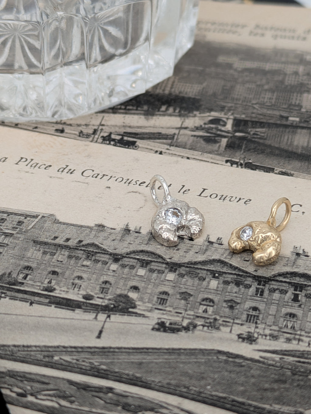 Le Collier Croissant Petite Sparkle